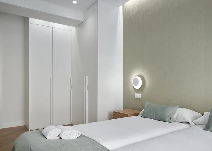 The Collection - Opera * سان سيباستيان