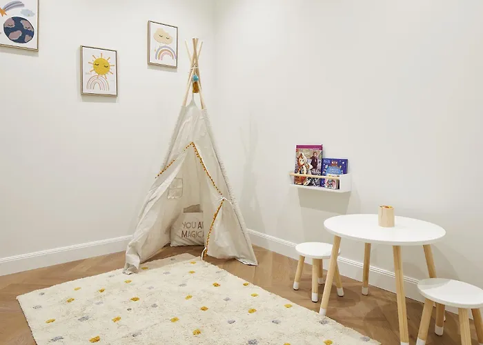 The Collection - Opera * サン・セバスティアン