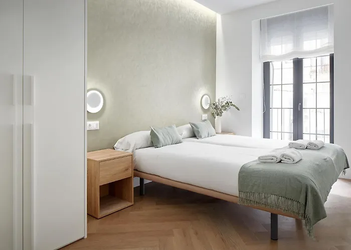 The Collection - Opera * سان سيباستيان