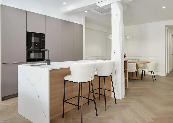 The Collection - Opera サン・セバスティアン